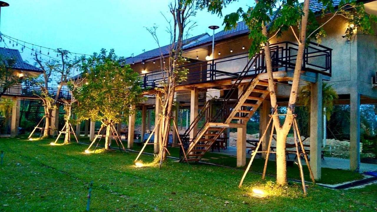 บ้านต้นไม้โฮมสเตย์อุทัยธานี Exterior photo