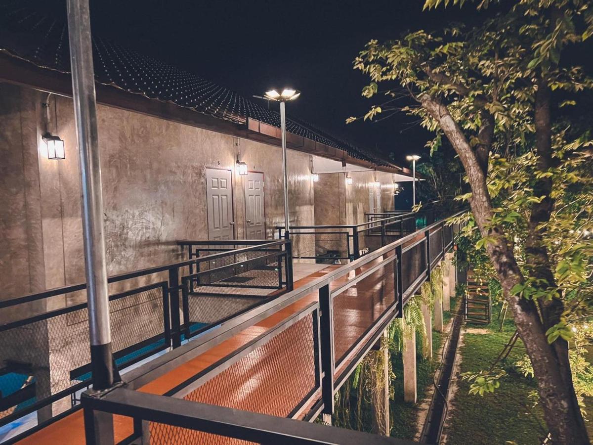 บ้านต้นไม้โฮมสเตย์อุทัยธานี Exterior photo